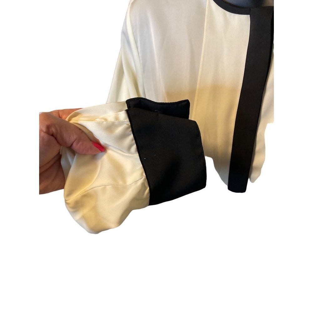 Lauren Ralph Lauren Cream Lightweight Blouse with Black Trim Sz M - Picture 4 of 9